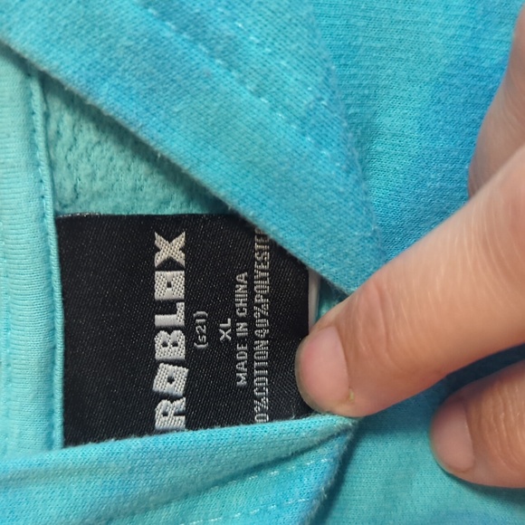 Roblox hoodie ๐ ๐ - Picture 2 of 3